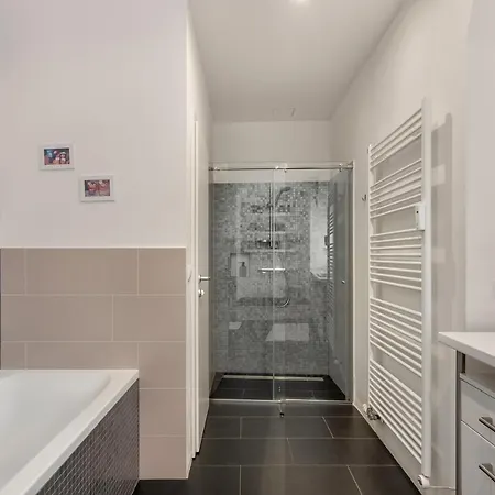 Rog With Furnished Courtyard Lublana